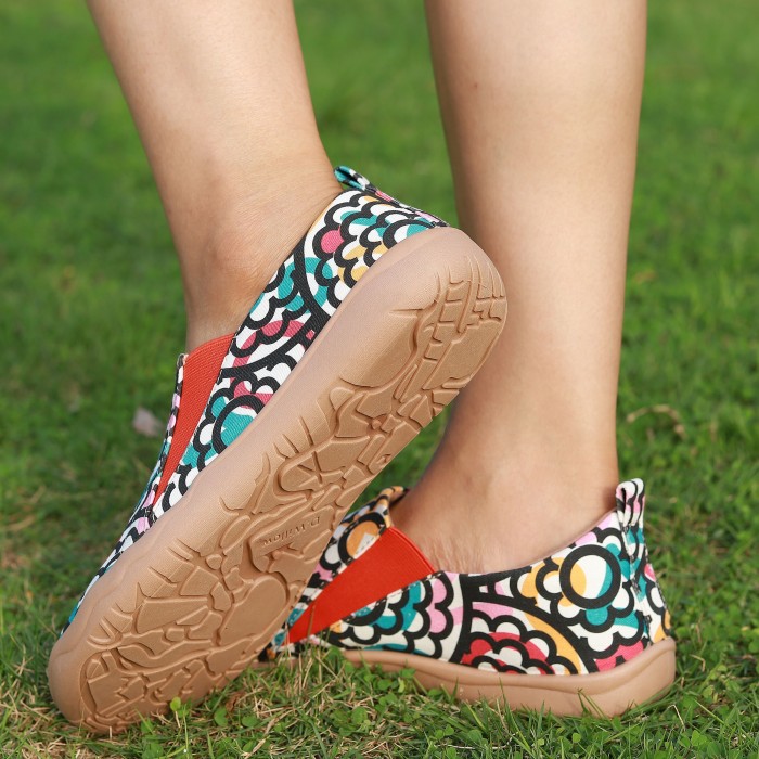 Women's Colorful Floral Printed Shoes, Slip On Low-top Round Toe Canvas Shoes, Comfy & Light Women's Shoes