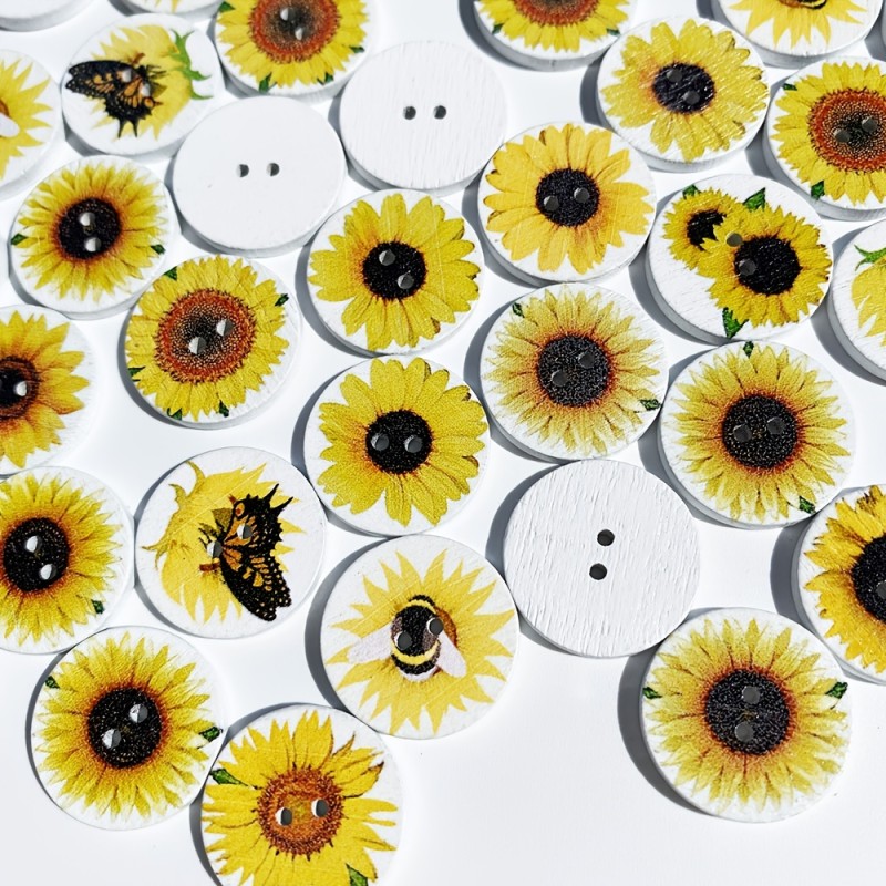 50pcs\u002Fpack Colored Drawing Daisy Flowers Wooden Button DIY Crafts Handwork Sewing Decoration Buttons Junk Magazine Decoration