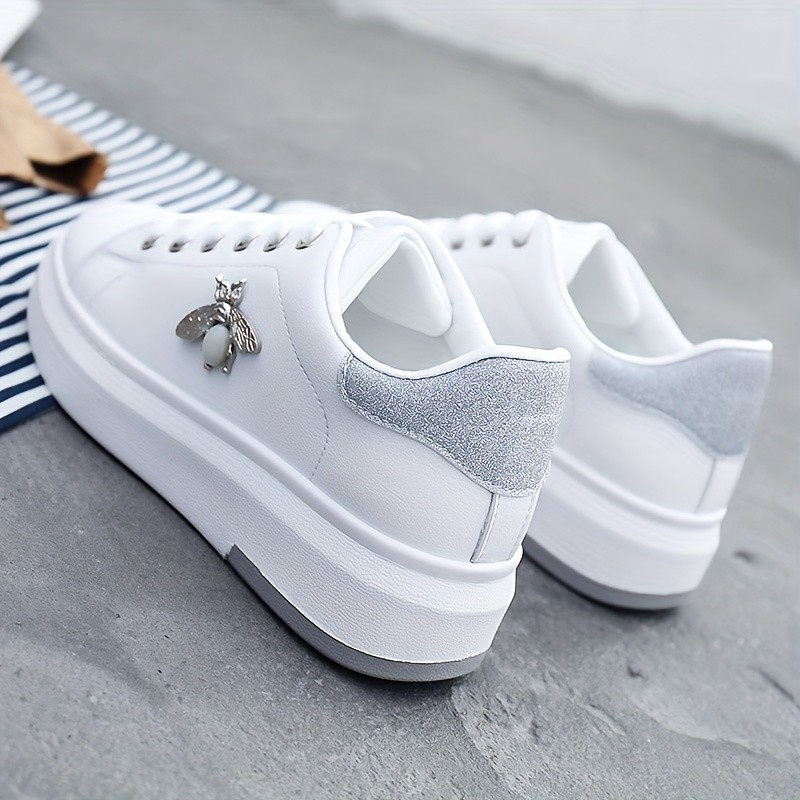 Small White Shoes, Women's 2022 Autumn New All-match Thick-soled Bee Decor Casual Skate Shoes
