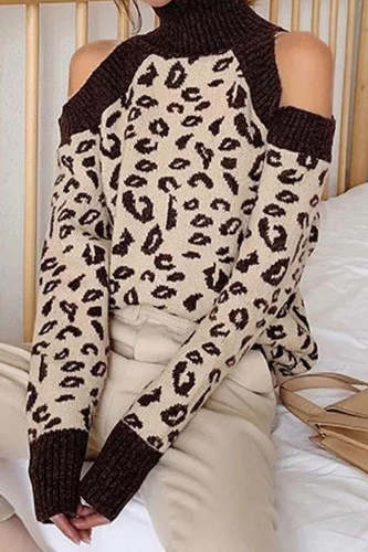 Dew Shoulder Leopard sweater