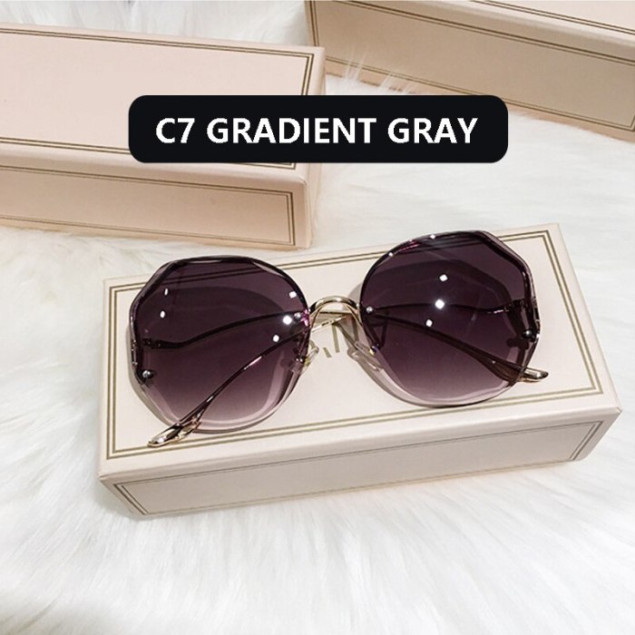 Fashion Sunglasses Women Metal Female Vintage Ladies Stylish Design Oversized Square Sunglasses For Women