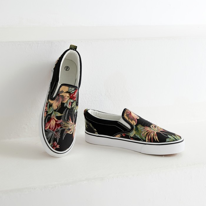 Women's Floral Print Canvas Shoes, Low Top Slip-on Round Toe Casual Shoes, Women's Comfy Flat Footwear