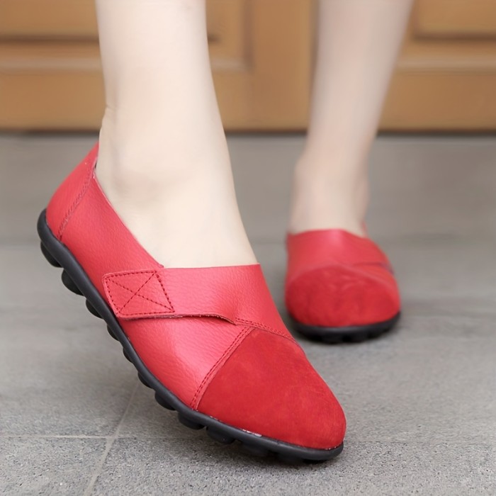 Women's Slip-on Loafers, Round Toe Comfy Flat Shoes, Casual Faux Leather Flats