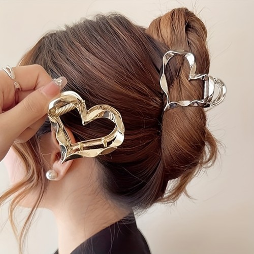 1pc, Vintage Love Heart Design Hair Claw for Women and Girls - Elegant and Versatile Hair Accessory for Casual, Party, and Outdoor Use - Perfect Gift for Photo Props