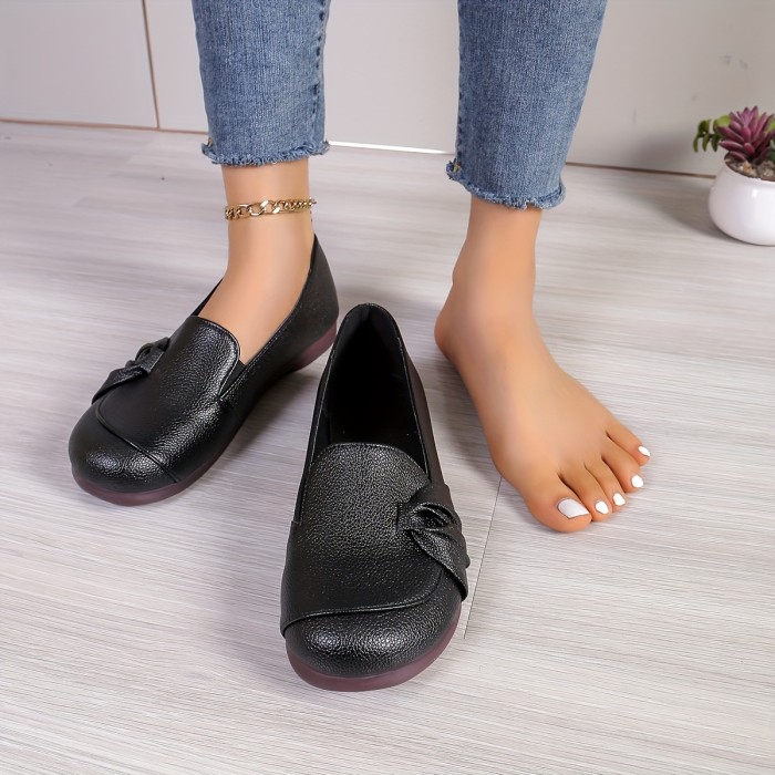 Women's Solid Color Flat Shoes, Casual Pleated Design Slip On Shoes, Lightweight & Comfortable Shoes