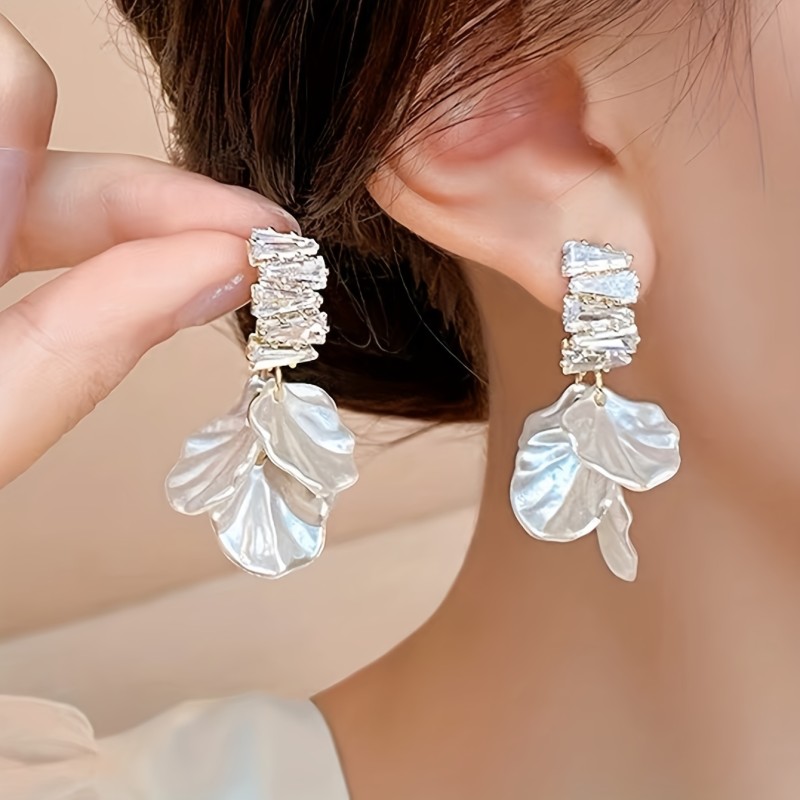 1 Pair Of Dangle Earrings Sparkling Flower Design Paved Shining Zirconia Symbol Of Beauty And Sweetness Match Daily Outfits Party Decor