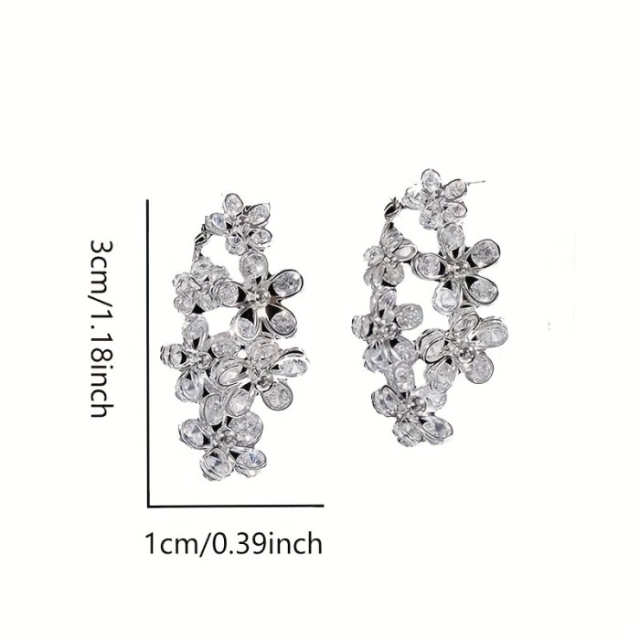 C Shape Silvery Exquisite Flower Decor Hoop Earrings Elegant Bling-bling Style Copper Jewelry Versatile Ornaments