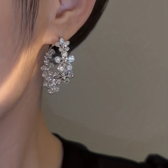 C Shape Silvery Exquisite Flower Decor Hoop Earrings Elegant Bling-bling Style Copper Jewelry Versatile Ornaments