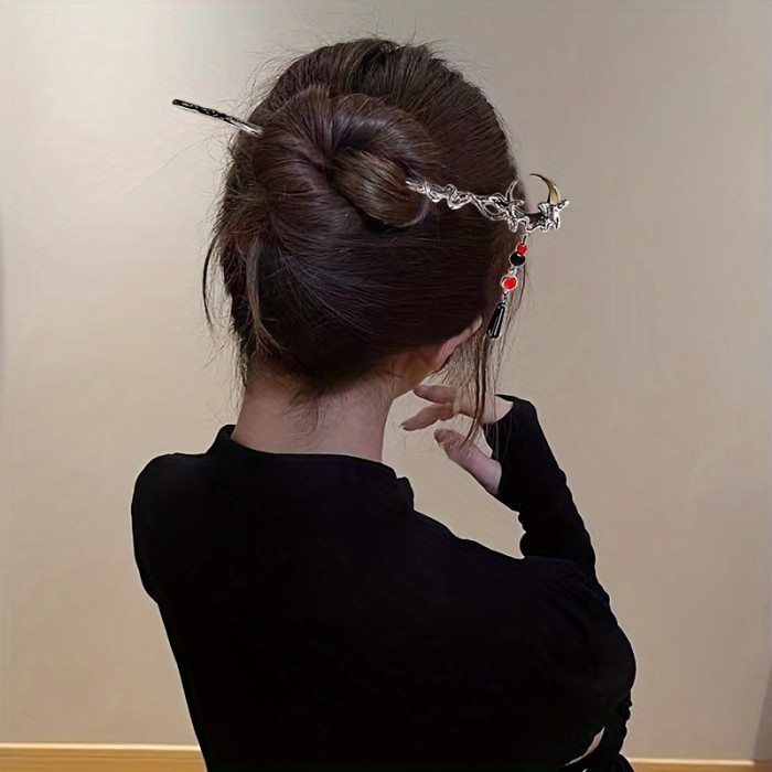 1pc, Elegant Vintage Premium Silvery Hairpin, Crescent Magic Wand Design Tassel Hairpin, Women Girls Casual Party Outdoor Decors, Princess Fairy Style Hair Accessories, Gift Photo Props