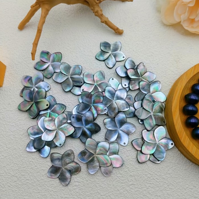 4pcs Natural Carved Mother Of Pearls Charms DIY Beads Shell Pendants For Jewelry Making Mop Shell Pearls Pendant Jewelry Findings