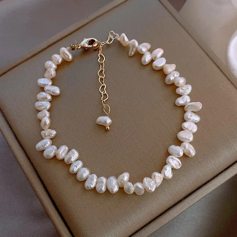 1pc Elegant Irregular Faux Pearls Beads Beaded Bracelet Silver Plated Zinc Alloy Hand Chain