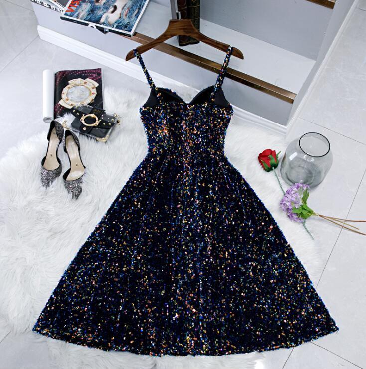 Embroidery Bling Diamonds Sexy Strap V -Neck Sheath Sleeveless Club Party Dresses