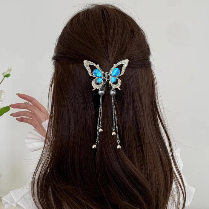 1pc Elegant Bling Bling Rhinestone Butterfly Tassel Hair Clip, Vintage Hair Accessory For Women, Suitable For Daily Use & Festive Parties