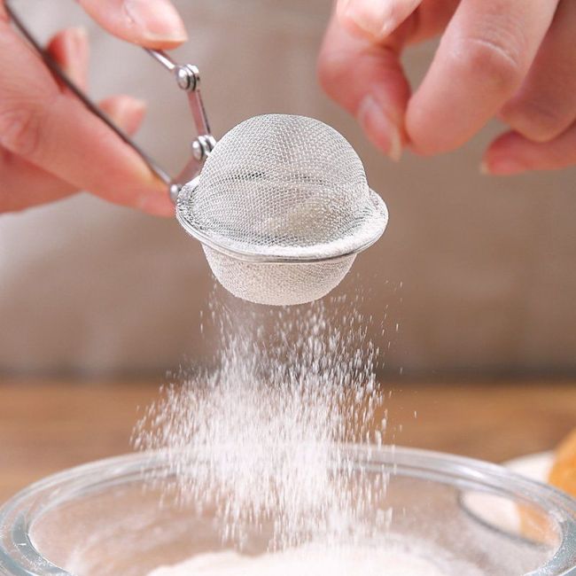 Upgrade Your Baking Supplies with This 1pc Powdered Sugar Shaker & Flour Sieve!