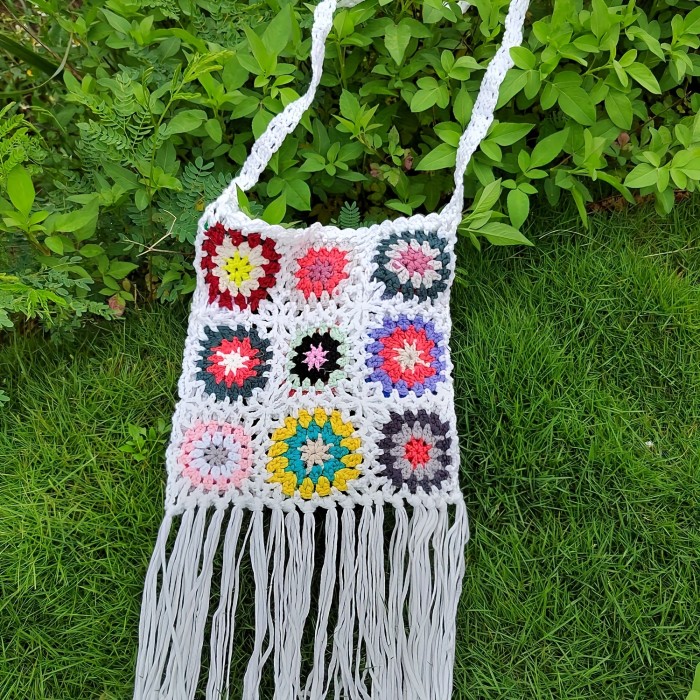 1pc Girl's Handmade Crochet Handbags, Simple Knitted Shoulder Bags, Tassel Retro Ethnic Style Bags