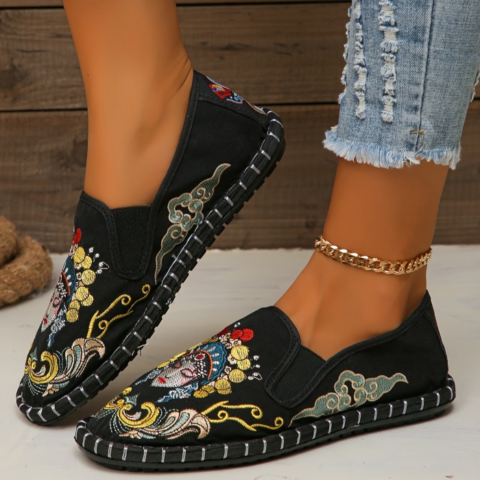 Breathable & Stylish Women's Flats - Lightweight, Comfortable Slip-On with Peking Opera Embroidery, Casual Round Toe Striped Design