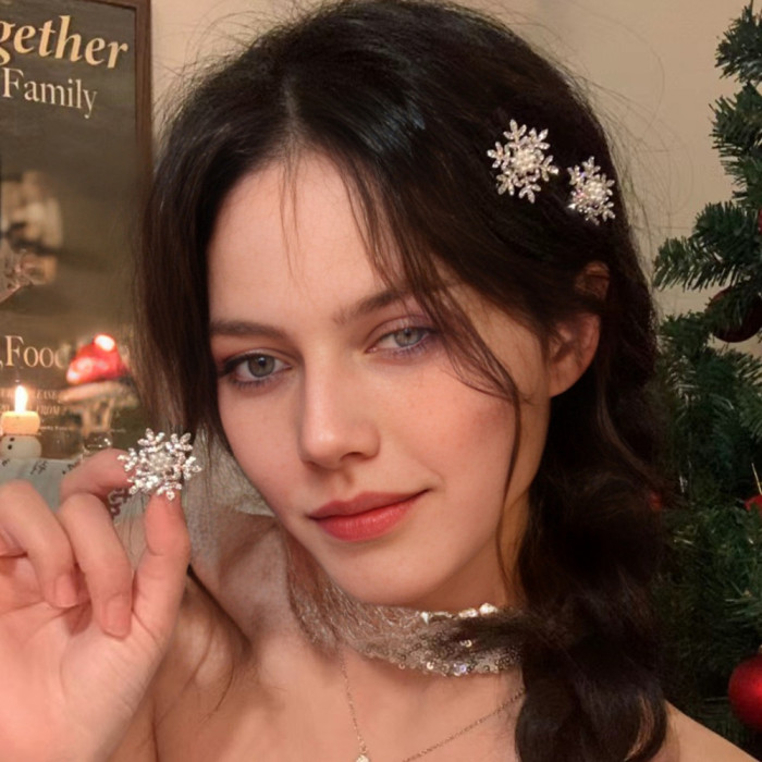 2\u002F5pcs Winter Rhinestone Snowflake Side Clip Hair Pins Christmas New Year Sweet Cute Pearl Barrettes Female Hair Accessories