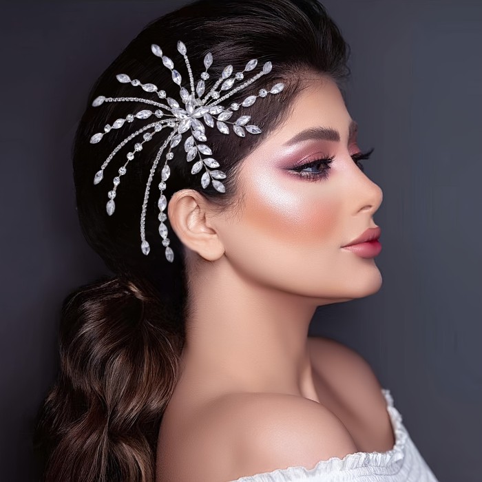 Glamorous Silver Hair Comb with Crystal Embellishments - Perfect for Wedding Day
