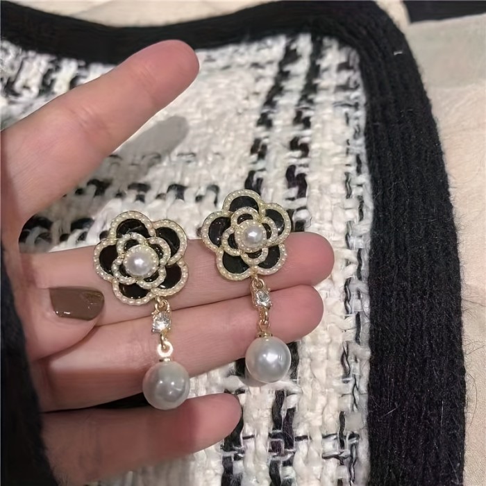 Women's High Fashion Camellia Earrings Female Temperament Goddess Fan Small Pearl Earrings European And American Ear Jewelry