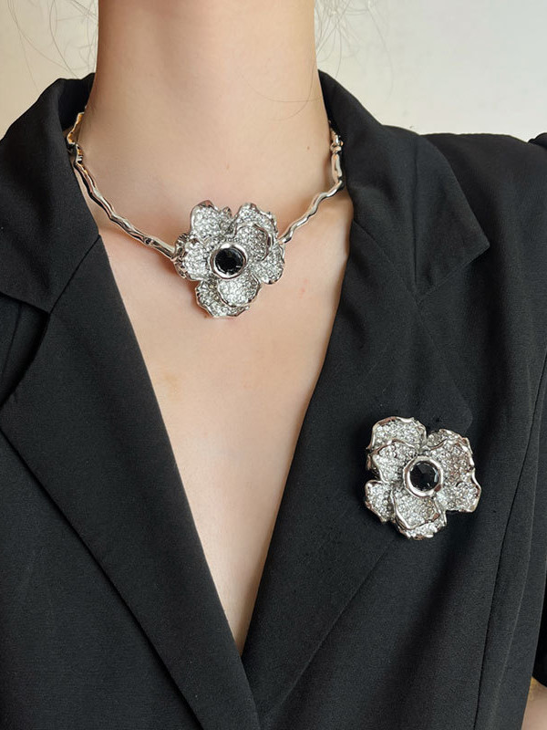 Flower Shape Geometric Rhine Stones Necklaces Accessories
