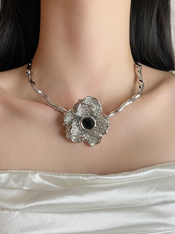 Flower Shape Geometric Rhine Stones Necklaces Accessories