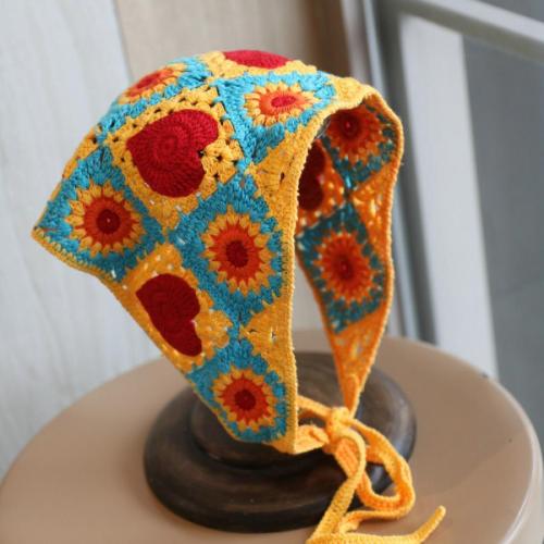 Chic Women's Knit Triangle Scarf with Heart Design - Fashionable Accessory