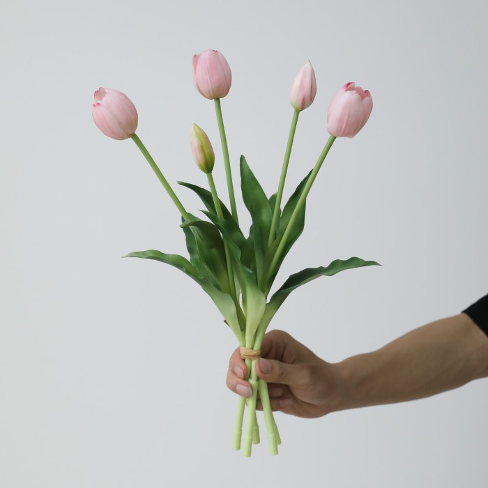 5pcs\u002Fbunch Vibrant Artificial Tulip Flowers - Beautifully Crafted for Elegant Home Decor, Romantic Wedding and Engagement Centerpieces, Spring and Summer Decor - Ideal Valentines Day and Mothers Day Gifts