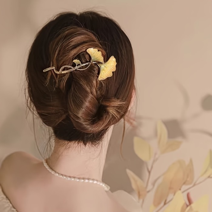 Elegant Ginkgo Leaf Hair Clip - Large Size Non-Slip Alloy Fashion Accessory for Women, Perfect Gift for Girls