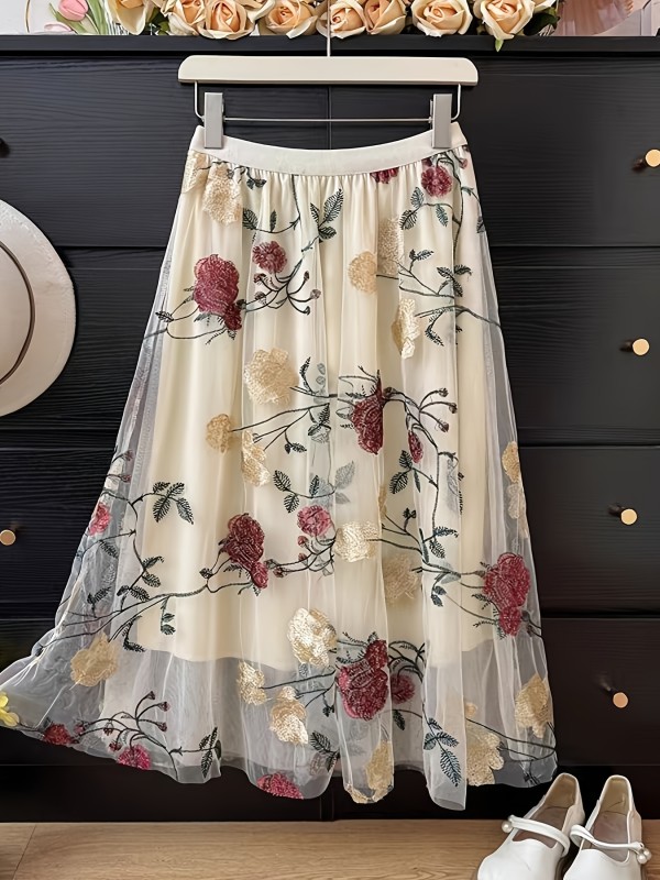 New Women'S A-Line Skirt with Large Floral Embroidery in a French Vintage Style.