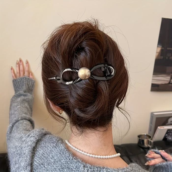 1pc of Bow Pearl Twist Clip, Exquisite And Versatile Twist Hairpin, Sweet Girl Elegant Headdress, Back of The Head Straight Clip, Princess Head Clip Hair Accessories