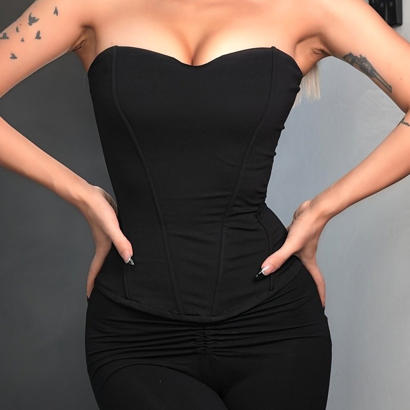 Fashionable High-Waisted Shapewear with a Fishbone Design, Featuring Built-In Padding And a Zip-Up Back.