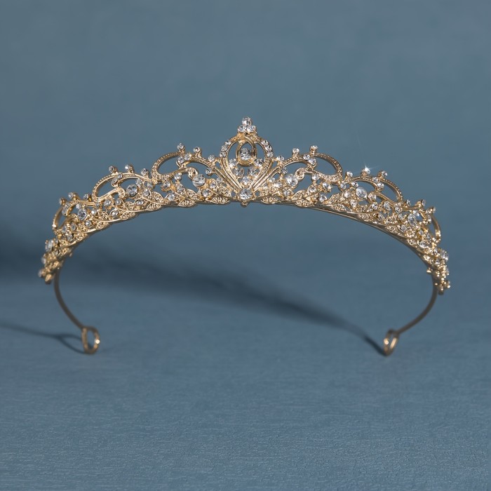 A Golden Crown Hairband With Diamonds, Perfect For Parties, Birthdays, And Weddings.