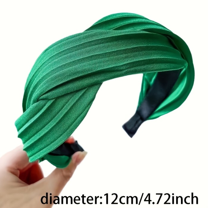 A Stylish Korean Version Twisted Cross-Woven Headband for Women, Featuring a Chic Design That Elegantly Holds Back Hair, Perfect for Washing Your Face, with Exquisite Craftsmanship And a Unique Solid Color Fabric.