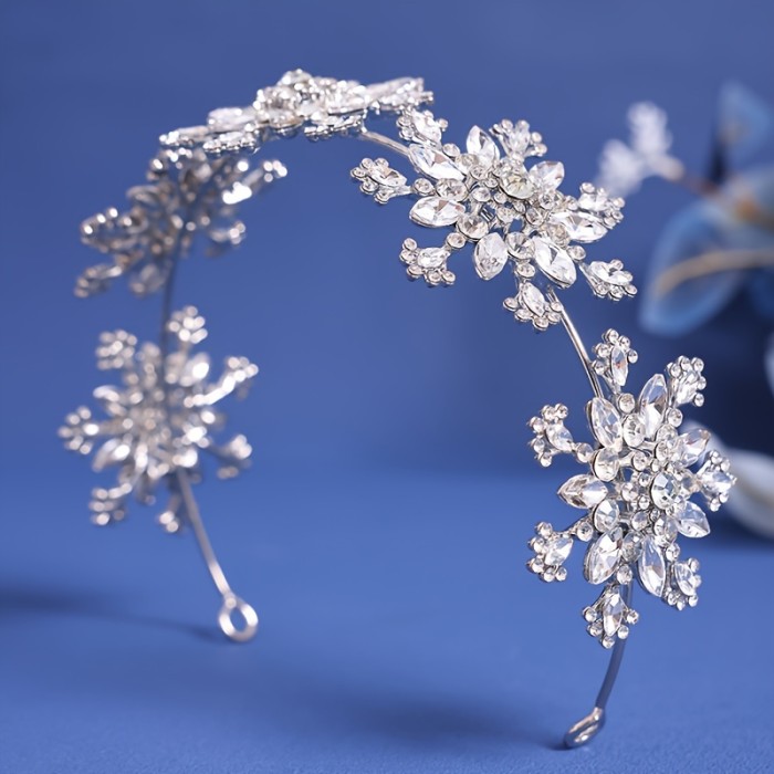 Christmas Day Rhinestone Headwear 1pcs Snowflake Shape Rhinestone Crown Christmas Day Party Party Birthday Crown Wedding Photo Accessories Dress Up Headwear