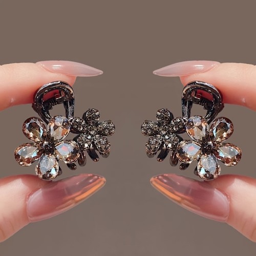 Small Crystal Hair Claw Elegant Crystal Flower Hair Claw - Small Alloy Shark Clip for Taming Flyaway Hair, Inlaid with Crystal Embellishments