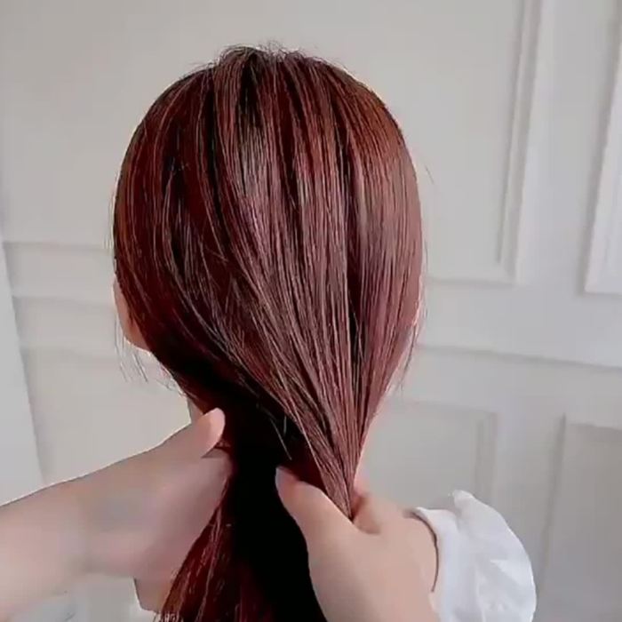 1pc Elegant Vintage Flexible Beaded Hair Comb Clip for Women, Versatile Hair Styling Accessory for Daily Commute and Party Wear, White High-Elasticity Hair Tool for Normal Hair