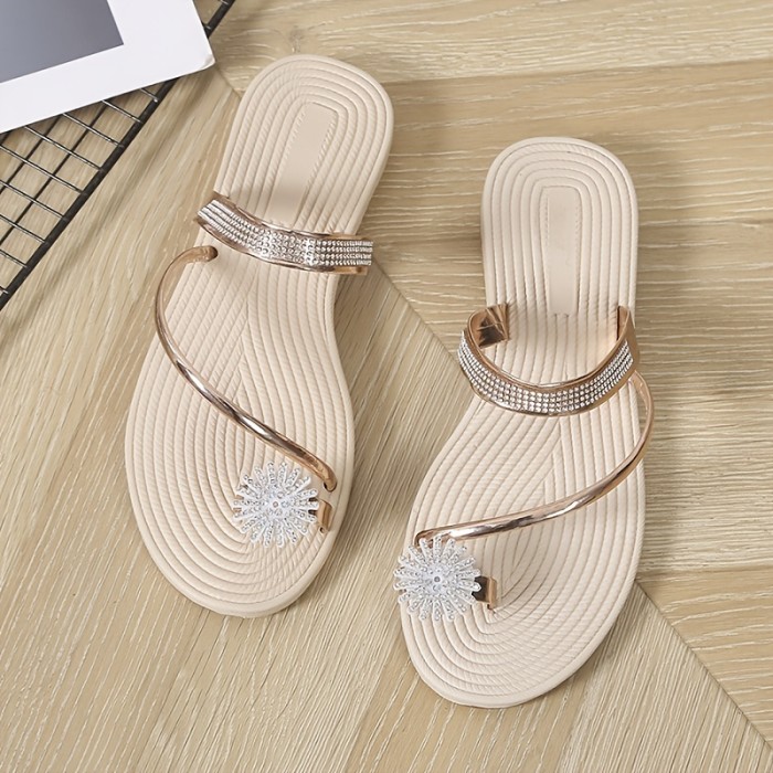 Women's Flower Rhinestone Flat Flip Flops - Fashion Open Toe Non Slip Toe Loop Slides Shoes - Casual Beach Slippers - For Women - Summer Beachwear - Perfect Gift for Vacation