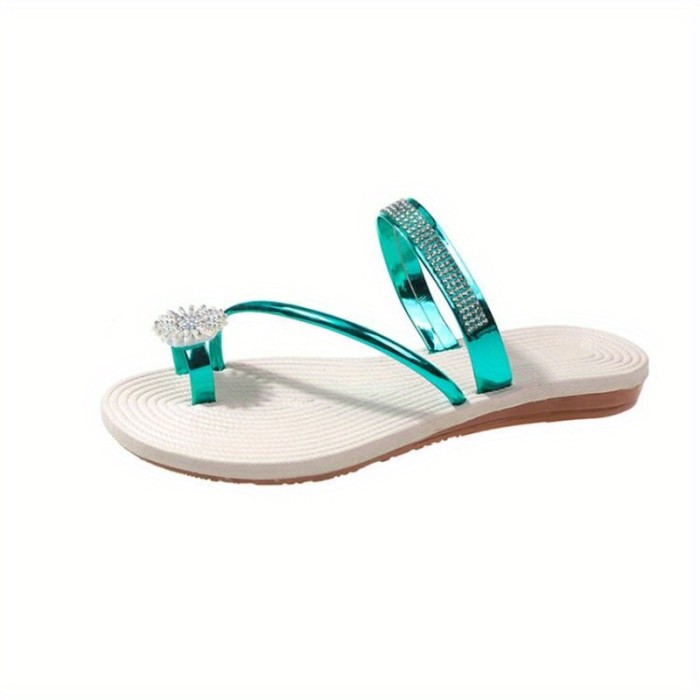 Women's Flower Rhinestone Flat Flip Flops - Fashion Open Toe Non Slip Toe Loop Slides Shoes - Casual Beach Slippers - For Women - Summer Beachwear - Perfect Gift for Vacation