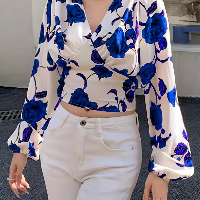 Women'S Fashionable Floral Print Blouse - Ruched V-Neck, Long Sleeves, White with Pink & Purple Roses, Perfect for Spring\u002FSummer\u002FFall, Casual Attire, Casual Attire|Floral Print Top|Ruched Detail