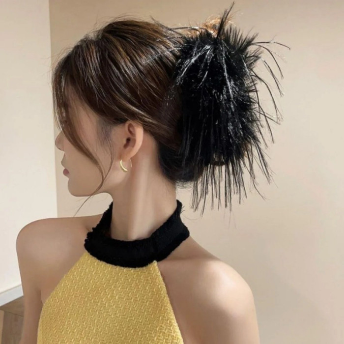 Winter Fashion Hair Accessory, Large Acrylic Fluffy Crab Hairpin for Women, Stylish Hair Clip for Girls