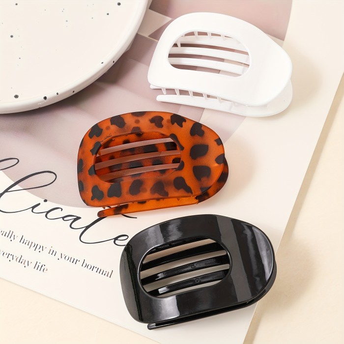 3pcs Plastic Flat Oval Hair Clip, Summer Minimalist Leopard Print Back Of The Head Disc Hair Clip, Curved Arc Design Temperament Shark Clip Hair Accessory