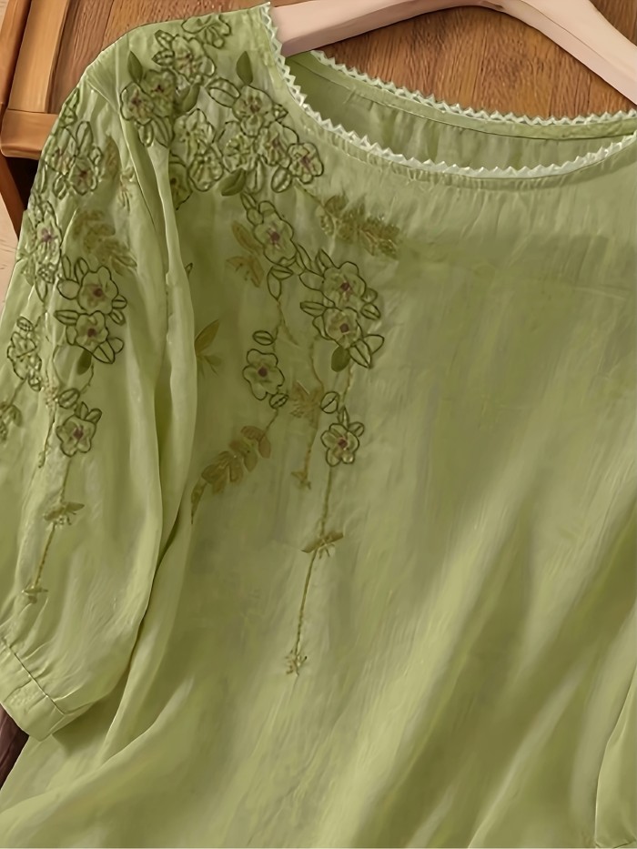Women's Plus Size Green Embroidered Blouse – Loose Fit, Crew Neck, Vintage Summer Shirt