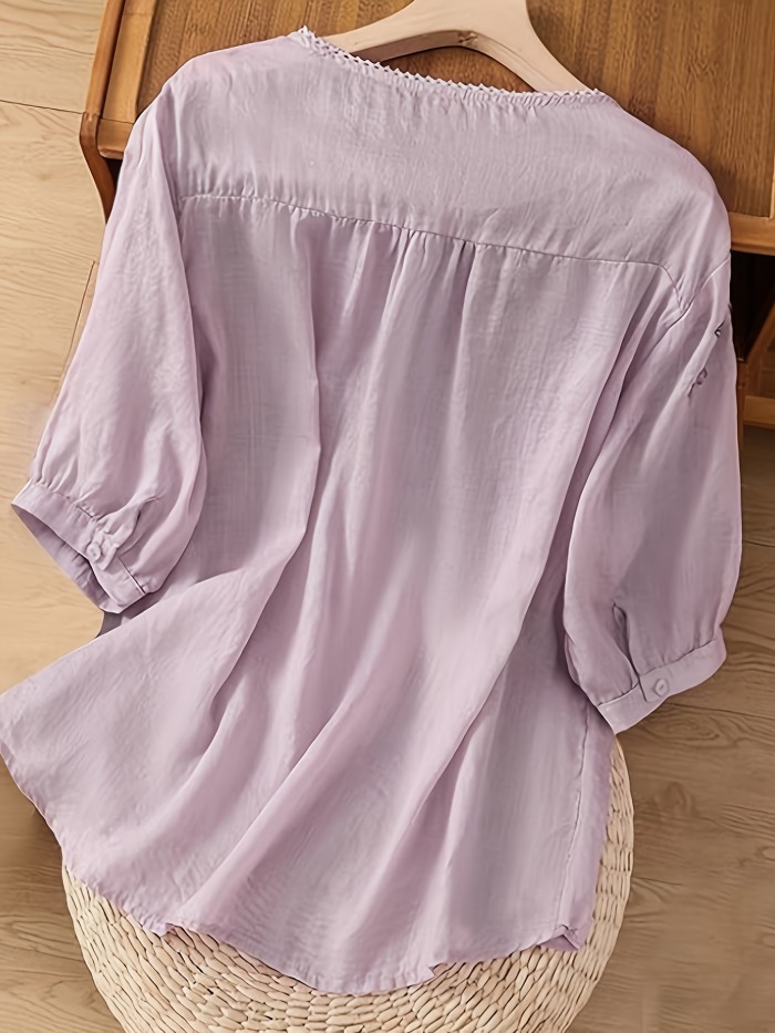 Women's Plus Size Green Embroidered Blouse – Loose Fit, Crew Neck, Vintage Summer Shirt