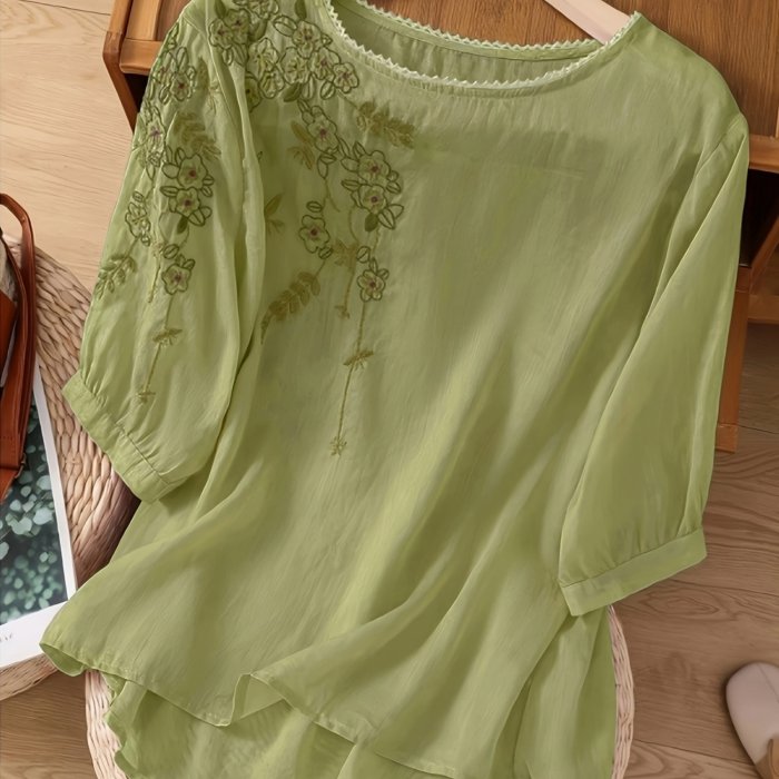 Women's Plus Size Green Embroidered Blouse – Loose Fit, Crew Neck, Vintage Summer Shirt