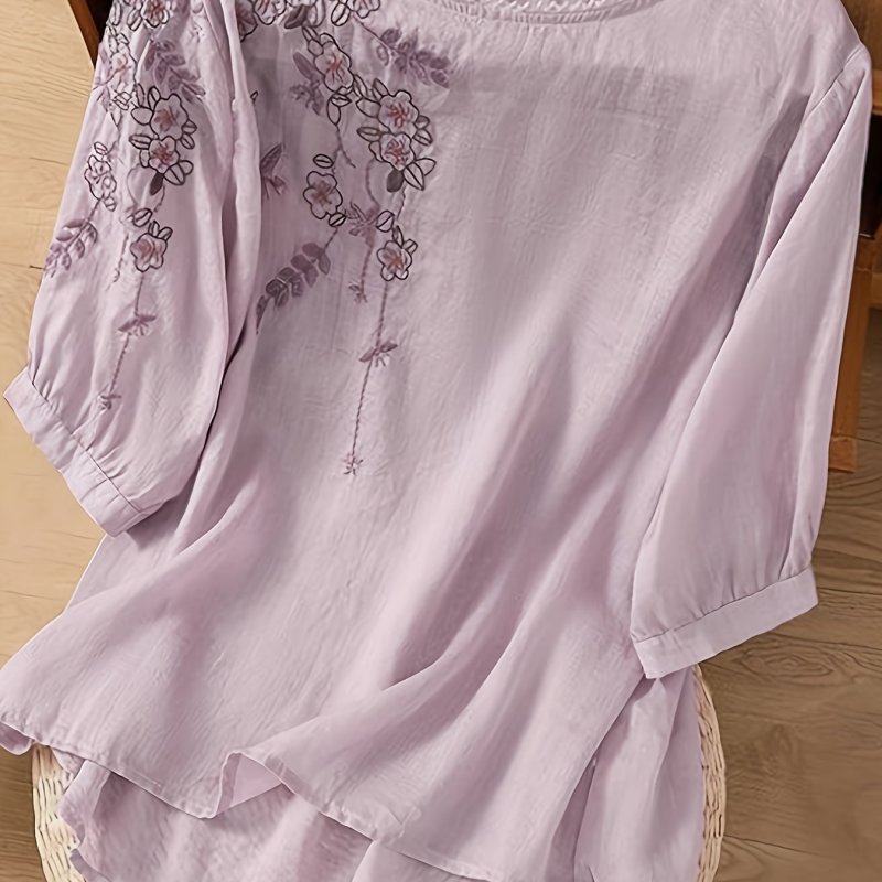 Women's Plus Size Green Embroidered Blouse – Loose Fit, Crew Neck, Vintage Summer Shirt