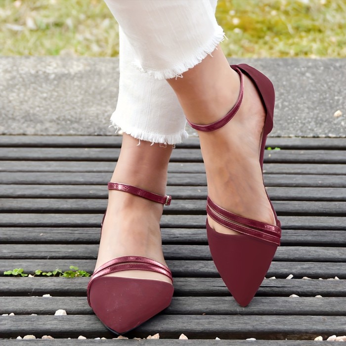 Ms. Mary Jane Flat Shoes Feature a Stylish Pointed Toe with a Single Strap, Offering an Elegant And Simple Design That Is Lightweight And Breathable.