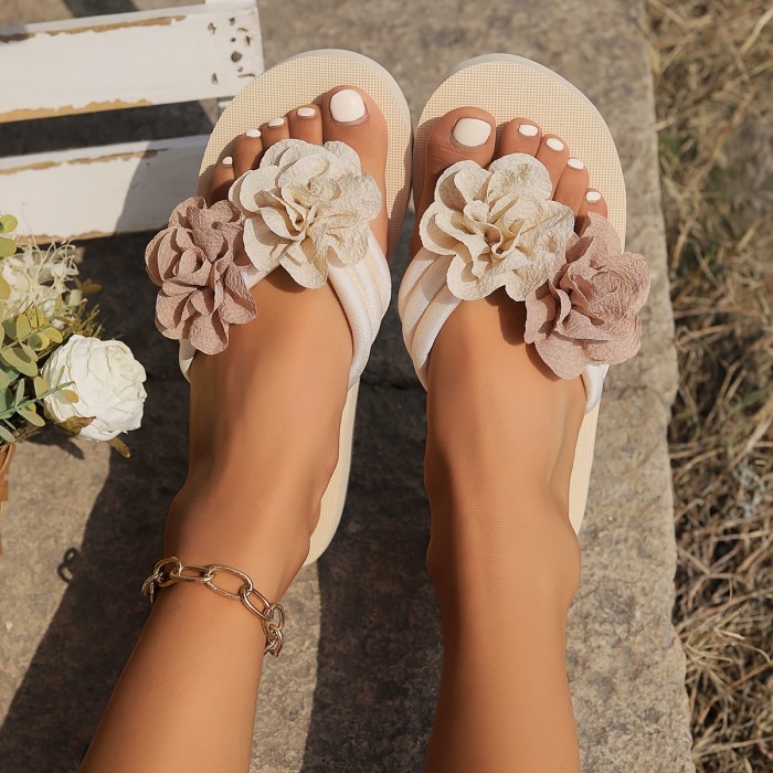 Women's Floral Applique Open Toe Flip Flop Sandals