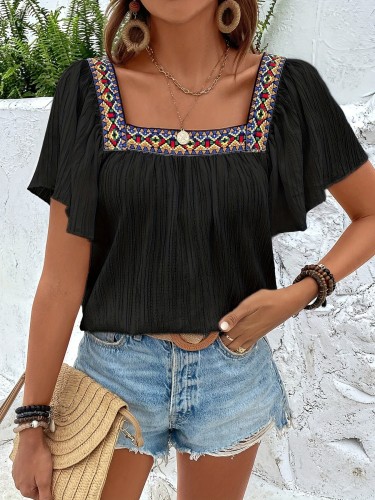 Casual T-Shirt for Women with a Square Neckline And Summer-Inspired Lace.