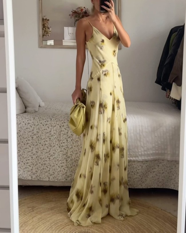 Elegant V-Neck Printed Dress