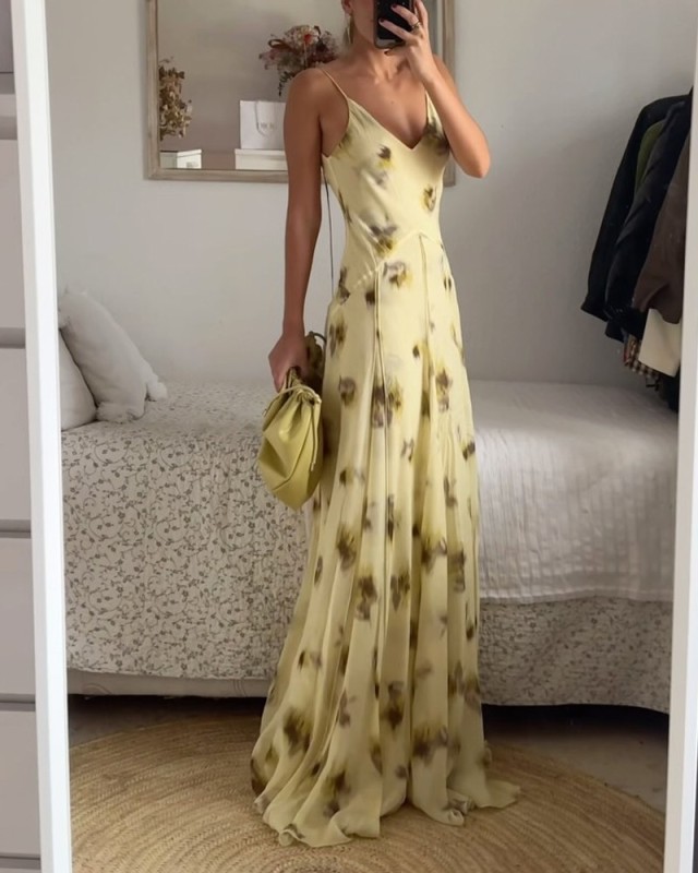 Elegant V-Neck Printed Dress